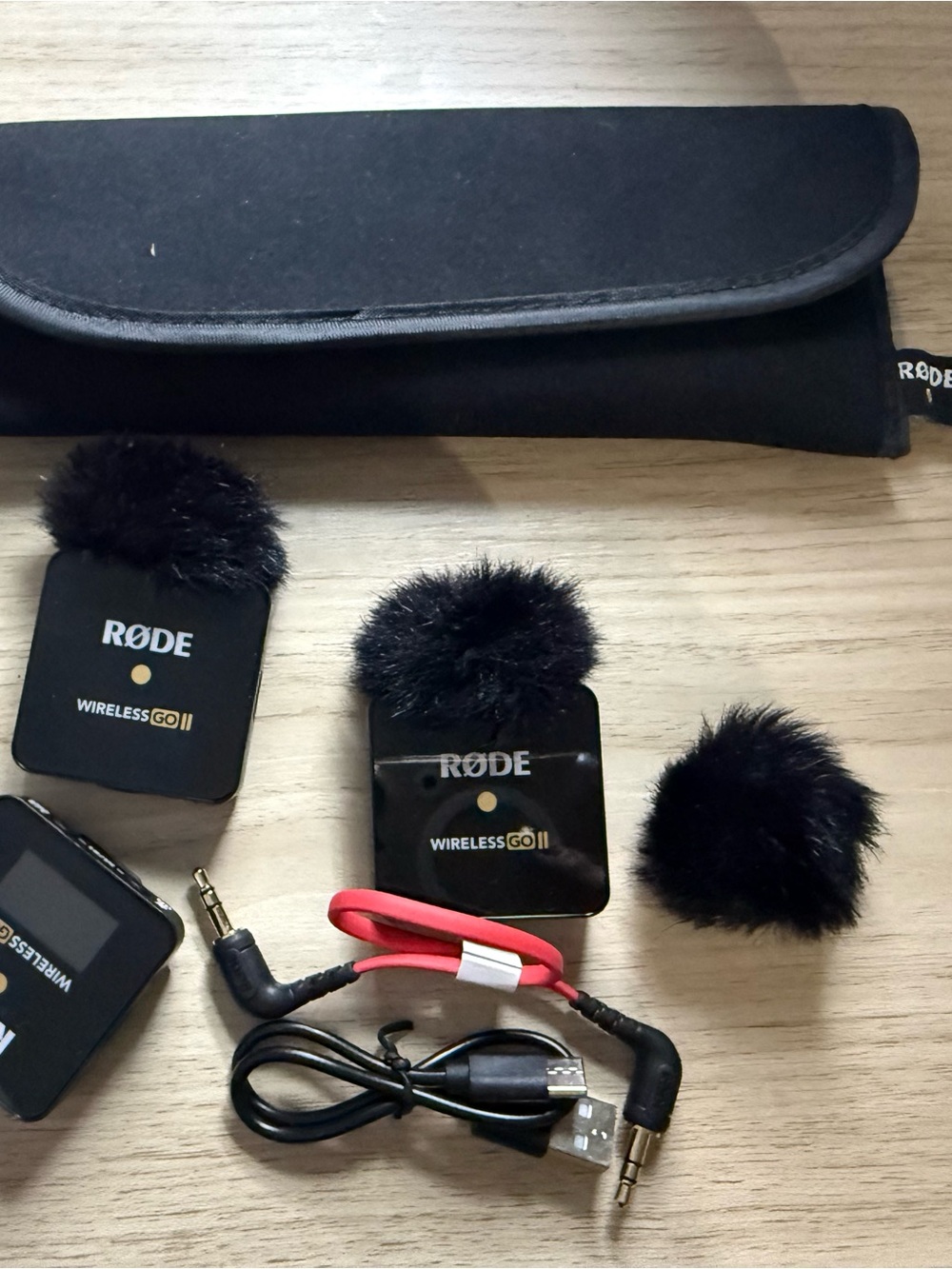RØDE Wireless GO II Compact Dual Transmitter Kit — Black